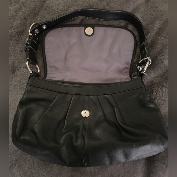 Coach Soho Y2K Black Leather Pleated Shoulder Bag. EUC - Picture 11 of 15